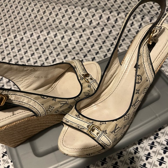 Vintage Louis Vuitton wedges (100% Authentic) - Picture 3 of 6